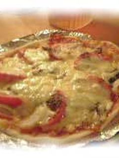 パリッとおいしい!薄焼きピザ-レシピのメイン写真