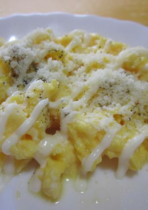 スクランブルエッグのおいしい食べ方♪-レシピのメイン写真