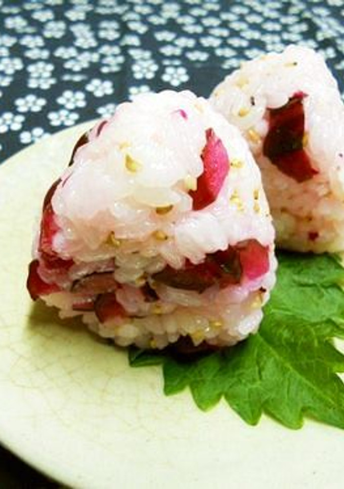 しば漬け混ぜただけのおむすび-レシピのメイン写真