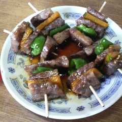 รูปของ お弁当に★焼肉のミニ串焼き風