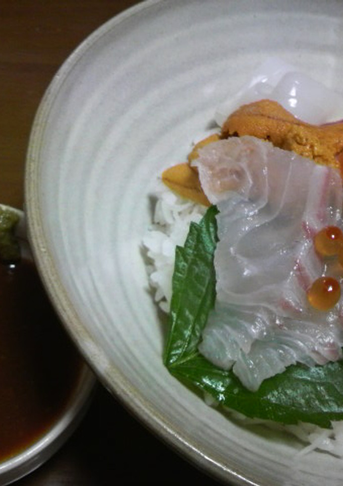 ごまダレ海鮮丼♪新鮮なお刺身を使って。-レシピのメイン写真