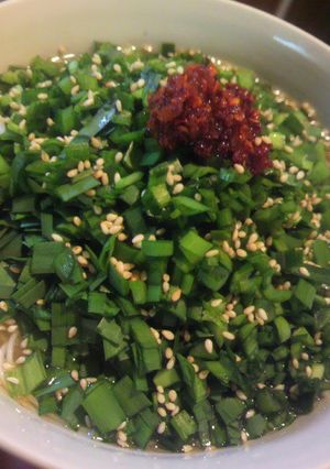 ニラたっぷりらーめんみたいなそうめん-レシピのメイン写真