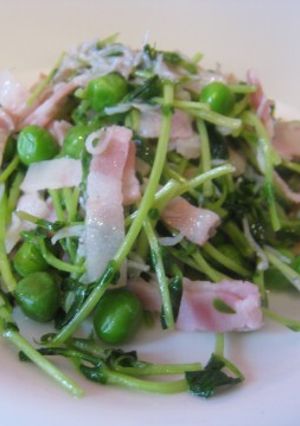 豆苗と青豆のベーコン・しらす炒め-レシピのメイン写真
