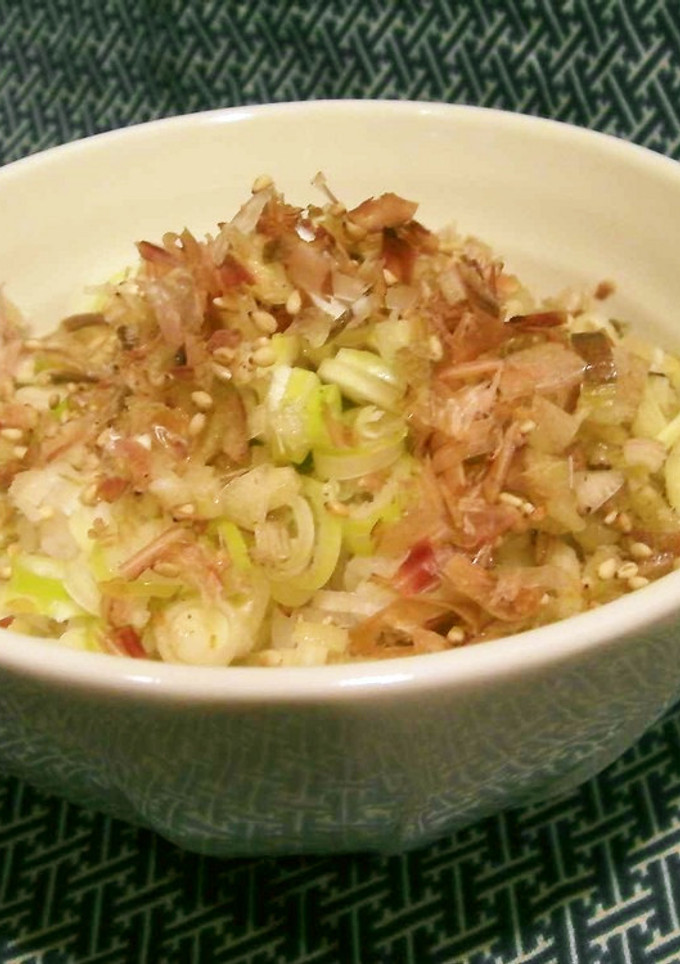 みょうがとネギのみじん切りのせご飯♪-レシピのメイン写真