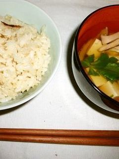 松茸(入り)炊き込みご飯 (+お吸い物)-レシピのメイン写真