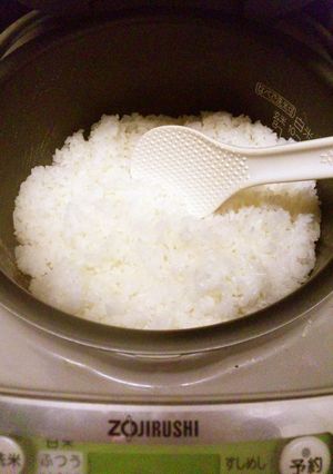 冷めても美味しいゴマ香るツヤツヤごはん♪-レシピのメイン写真