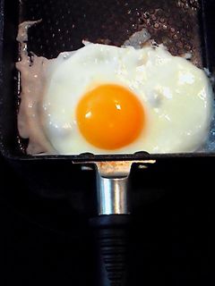 四角い目玉焼き(笑)-レシピのメイン写真