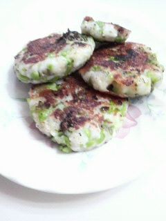 もちトロ〜♪枝豆チーズ入りはんぺん焼き-レシピのメイン写真