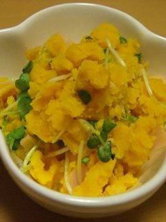 お花畑みたいなかぼちゃのサラダ-レシピのメイン写真