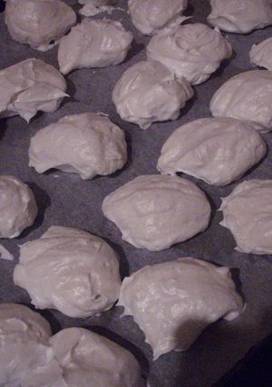 スプーンですくって焼きメレンゲ作ろ♪-レシピのメイン写真