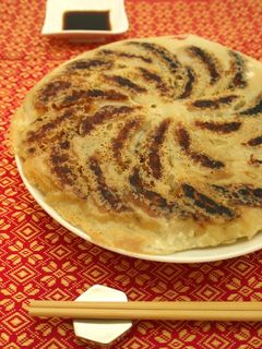 パリパリ美味しい!羽根付き餃子-レシピのメイン写真
