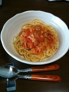 簡単トマトソースのスパゲティ-レシピのメイン写真