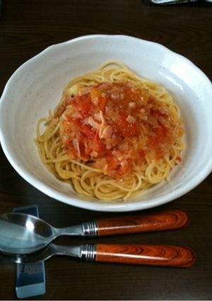 簡単トマトソースのスパゲティ-レシピのメイン写真