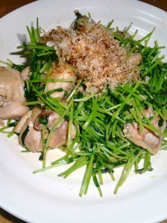 豆苗(とうみょう)と鶏肉のゴマ風味炒め-レシピのメイン写真