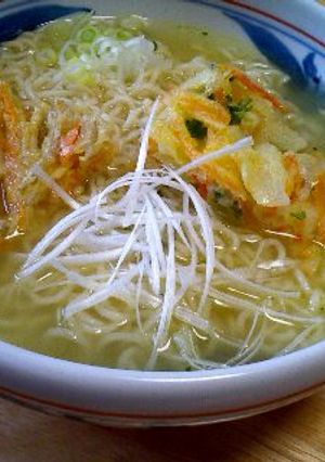 意外とあっさり、天ぷら塩ラーメン-レシピのメイン写真