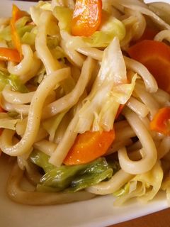 めんつゆ+ソースで家の焼きうどん♪-レシピのメイン写真