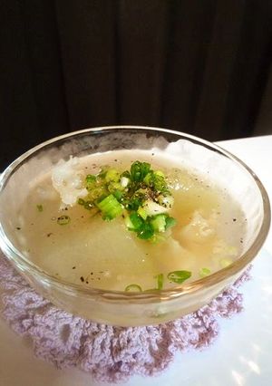 冬瓜とはなびらたけの白いｽｰﾌﾟ-レシピのメイン写真