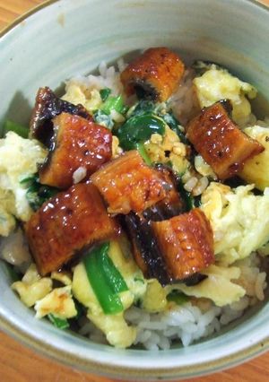 簡単★スタミナ♪ニラたまうなぎ丼-レシピのメイン写真