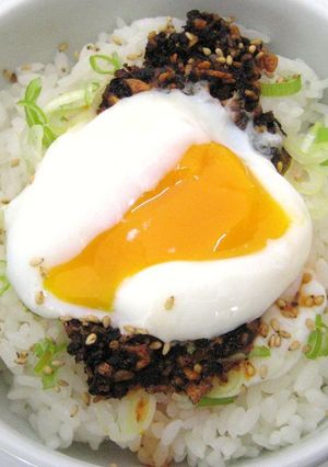 【食べるラー油『温玉丼』】の作り方-レシピのメイン写真