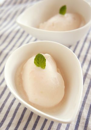 桃ピンクのさっぱりアイスクリーム-レシピのメイン写真