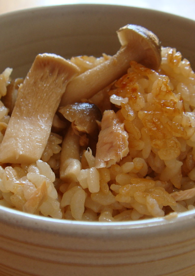 おふくろの味◎きのこの炊き込みご飯-レシピのメイン写真