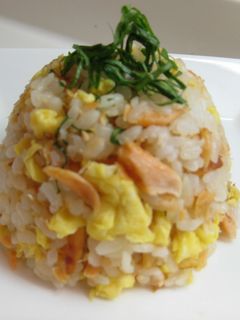 焼き鮭の彩りチャーハン♬-レシピのメイン写真