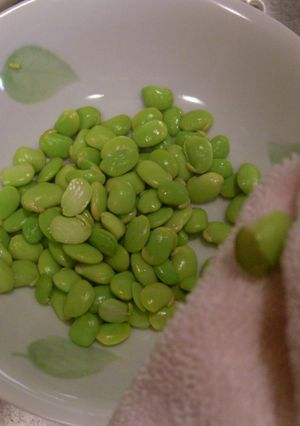 枝豆の薄皮を手早く剥く！-レシピのメイン写真
