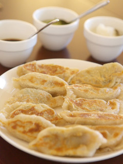 白菜と香味野菜いっぱいの手作り餃子♪-レシピのメイン写真