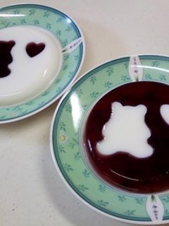 グレープジュースと牛乳で2色の寒天ゼリー-レシピのメイン写真