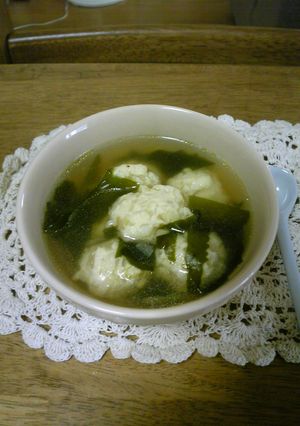 簡単はんぺんだんご＆わかめスープ♪-レシピのメイン写真