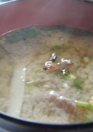 牛肉とごぼうの味噌汁-レシピのメイン写真
