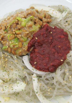 【韓国春雨の辛口『納豆混ぜ麺』】の作り方-レシピのメイン写真