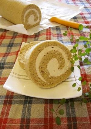 甘みあっさりモカロールケーキ♪-レシピのメイン写真
