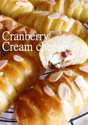 お洒落な✿クランベリーチーズパン-レシピのメイン写真