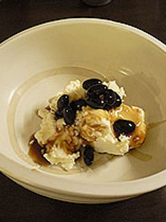 3分デザート!クリームチーズに黒蜜と黒豆-レシピのメイン写真
