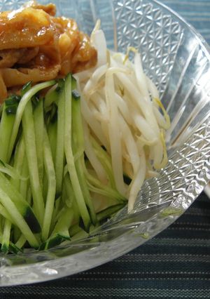 ｳﾏ辛☆豚キムチポックンうどん-レシピのメイン写真