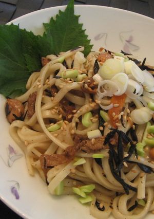 残ったひじき煮で作るひとりランチうどん♥-レシピのメイン写真