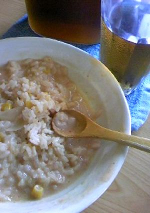 今ランチ中。残り味噌汁でキムチー粥♪-レシピのメイン写真