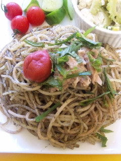 ツナとゆかりのふりかけパスタ-レシピのメイン写真