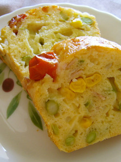 野菜が沢山☆水切りヨーグルトでケークサレ-レシピのメイン写真