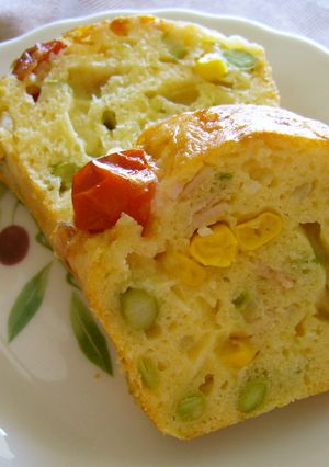 野菜が沢山☆水切りヨーグルトでケークサレ-レシピのメイン写真