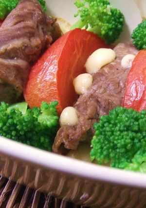牛肉のゴボウチーズ巻き　トマト風味-レシピのメイン写真