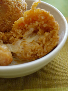 とろ~りチーズがおいしいライスボール**-レシピのメイン写真