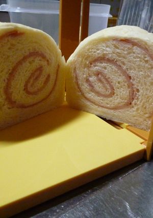 ハムロール白パン-レシピのメイン写真