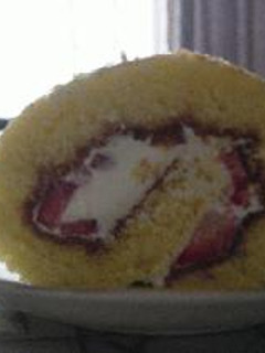 いちごロールケーキ・紫いもロールケーキ-レシピのメイン写真