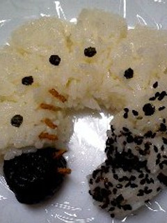 弁当にも✿ ご飯でかぶと虫の幼虫-レシピのメイン写真