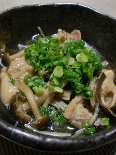 鶏皮とキノコの煮込み-レシピのメイン写真
