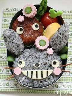 キャラ弁☆顔だけトトロおにぎり♪-レシピのメイン写真