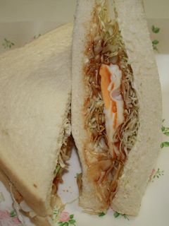 目玉焼き☆ソースキャベツ☆サンドイッチ♪-レシピのメイン写真