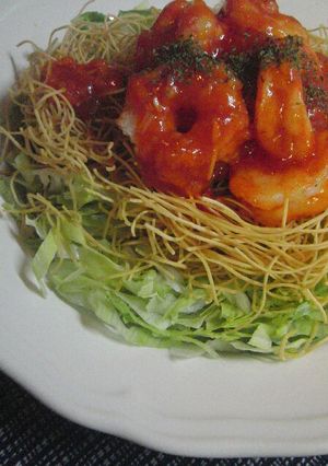 ♡パリ麺サクサク　エビチリ乗せサラダ♡　-レシピのメイン写真